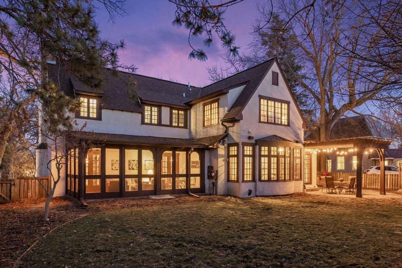 224 Oakwood Rd, Hopkins, MN 55343