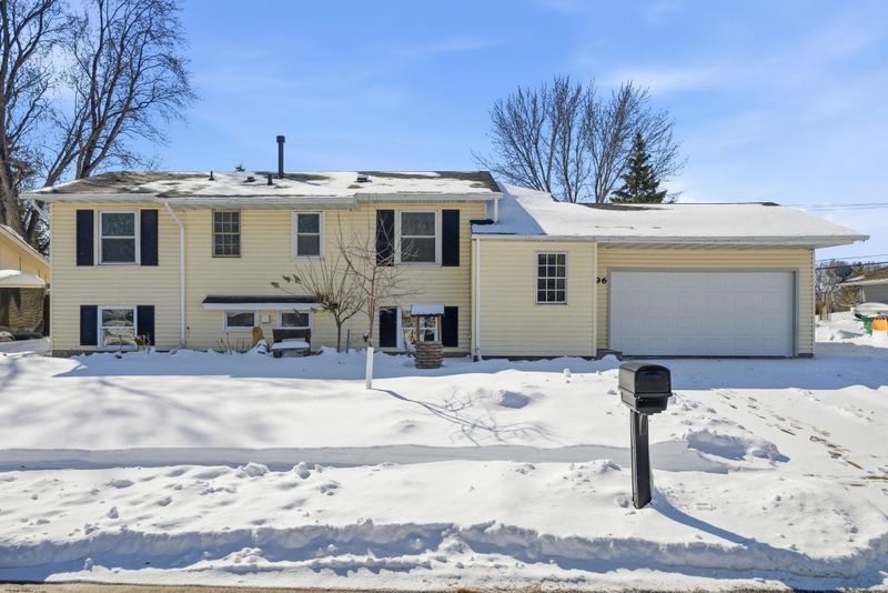 196 150th St W, Apple Valley, MN 55124