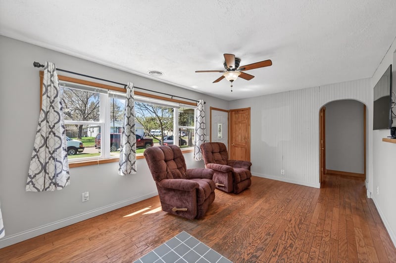 6600 Quebec Ave N, Brooklyn Park, MN 55428