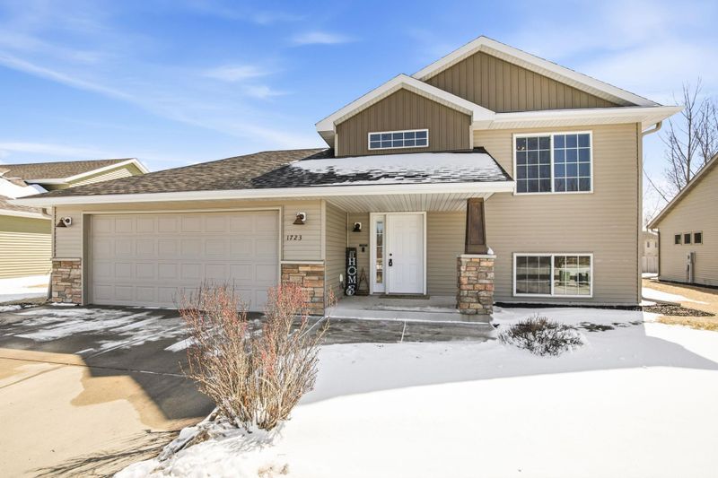 1723 N 7th St, Sartell, MN 56377