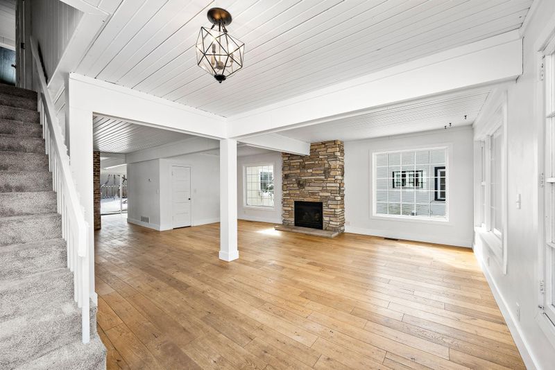 80 Oak St, Mahtomedi, MN 55115
