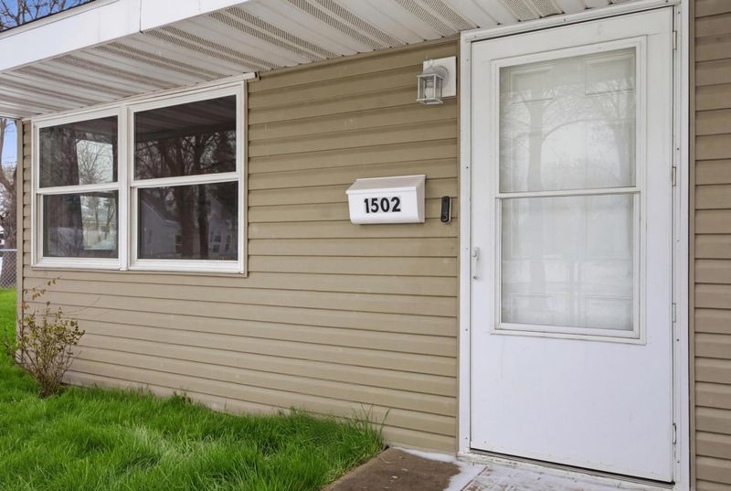 1502 5th Ave N, Moorhead, MN 56560