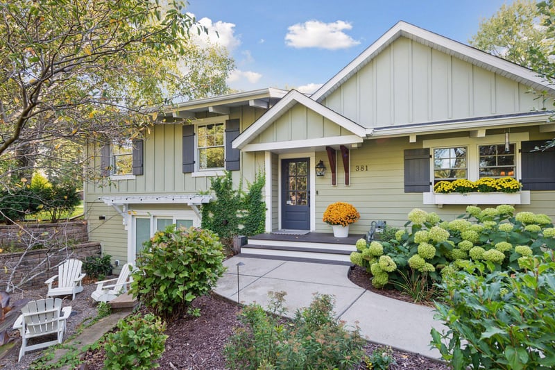 381 Margaret Cir, Wayzata, MN 55391