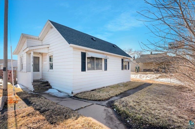 3914 Grand Ave, Duluth, MN 55807