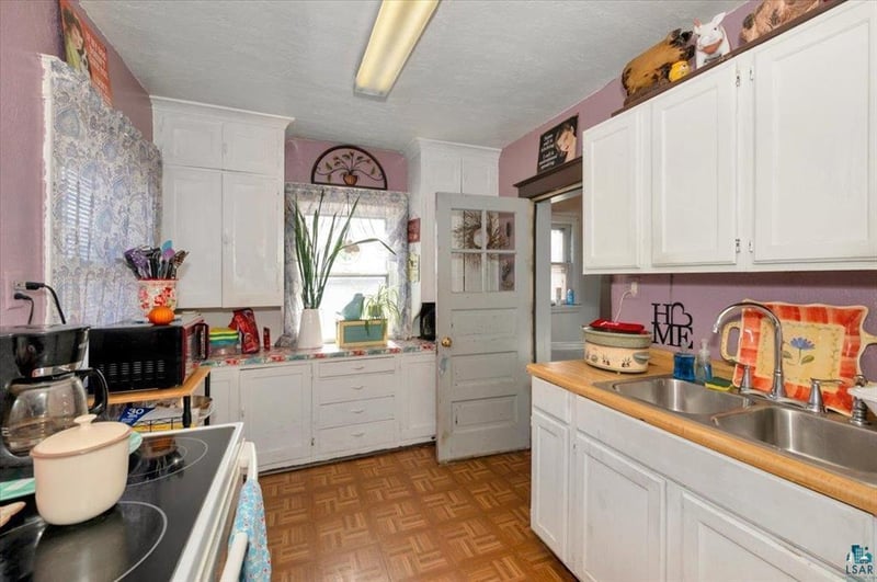 3914 Grand Ave, Duluth, MN 55807
