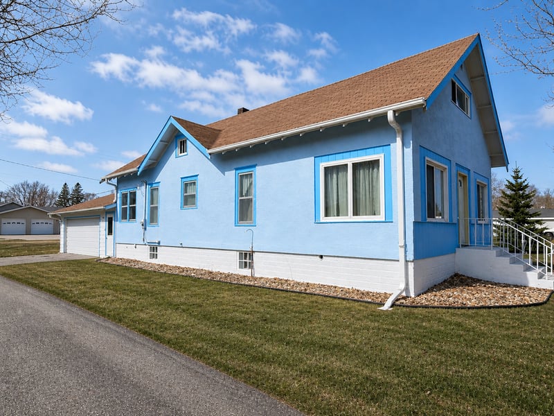 214 Garfield St S, Beardsley, MN 56211