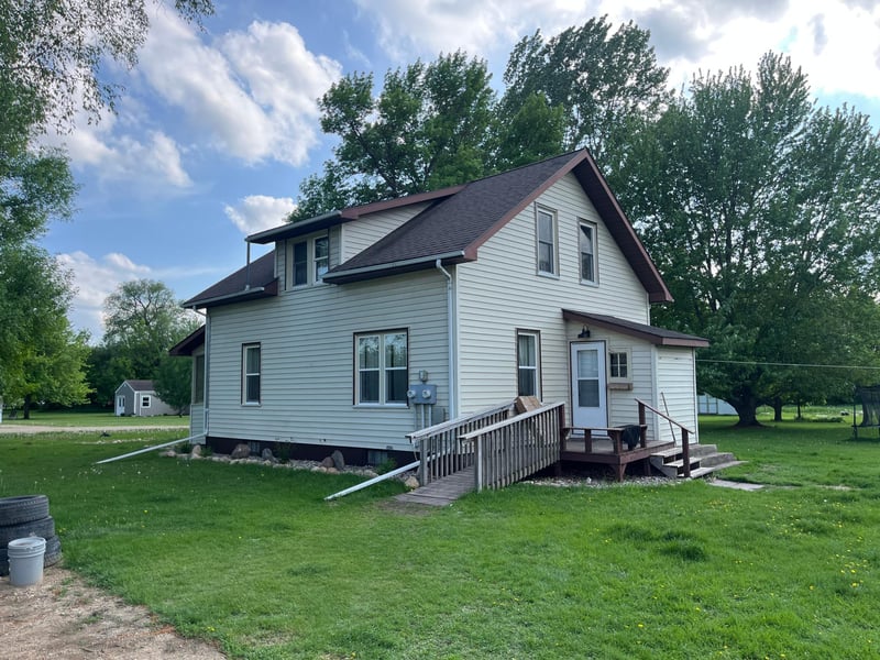 310 3rd St NW, Mcintosh, MN 56556