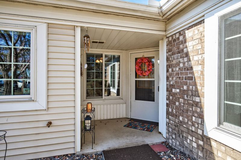 9100 Prairieview Ln N, Champlin, MN 55316