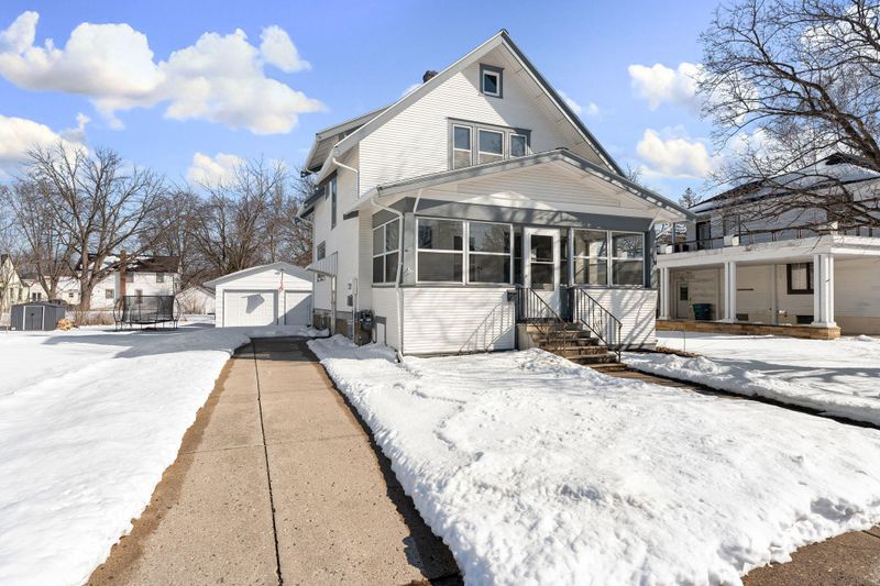 613 4th Ave SE, Waseca, MN 56093