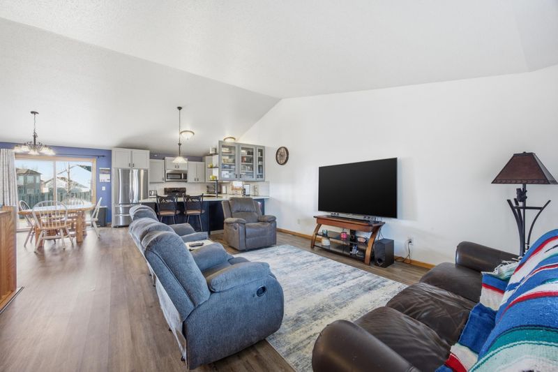1527 41st Ave S, Moorhead, MN 56560