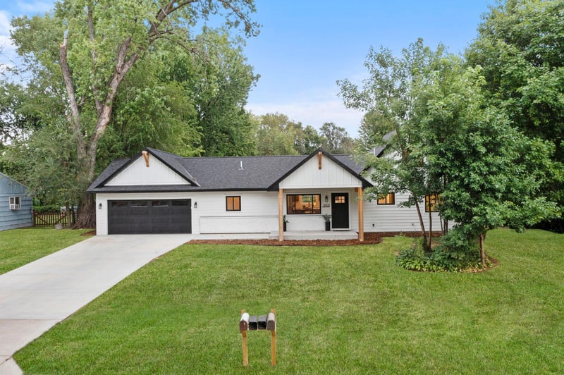 9931 Quince St NW, Coon Rapids, MN 55433
