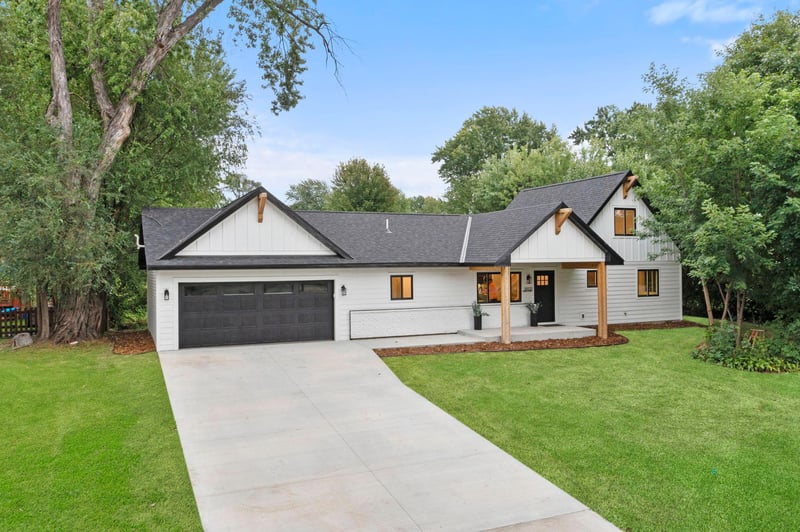 9931 Quince St NW, Coon Rapids, MN 55433