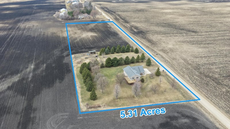 6335 1st Ave W, Willmar, MN 56201