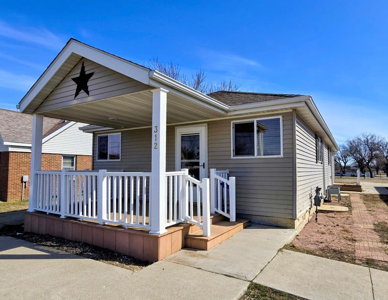 312 S Tyler St, Tyler, MN 56178