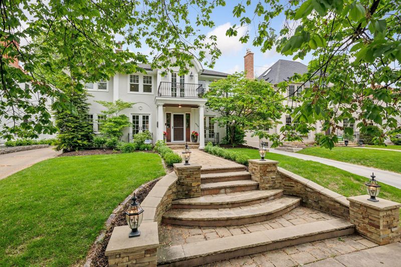 4520 Casco Ave, Edina, MN 55424