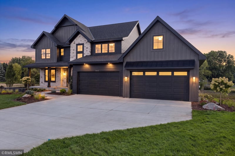5813 S Century Rg S, Woodbury, MN 55125