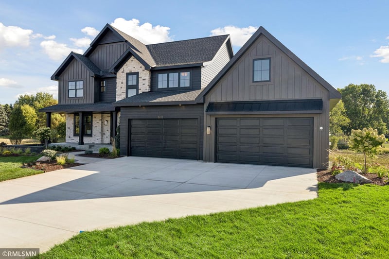 5813 S Century Rg S, Woodbury, MN 55125