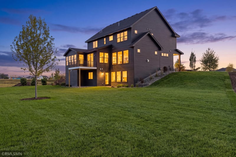 5813 S Century Rg S, Woodbury, MN 55125