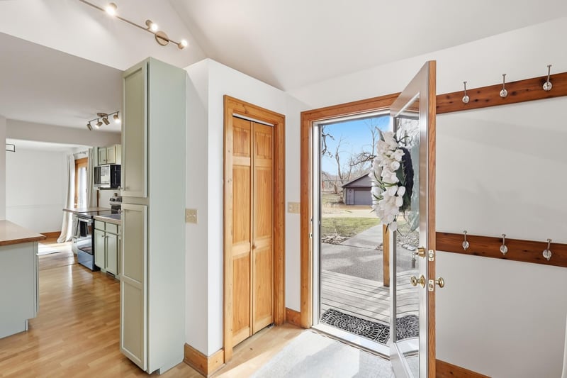 4665 W Branch Rd, Orono, MN 55364