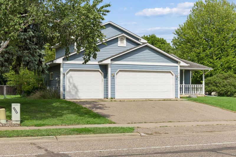 2722 Innsbruck Dr, New Brighton, MN 55112