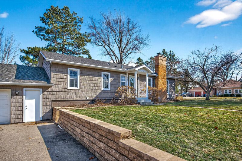 217 Hanley Rd, Golden Valley, MN 55426
