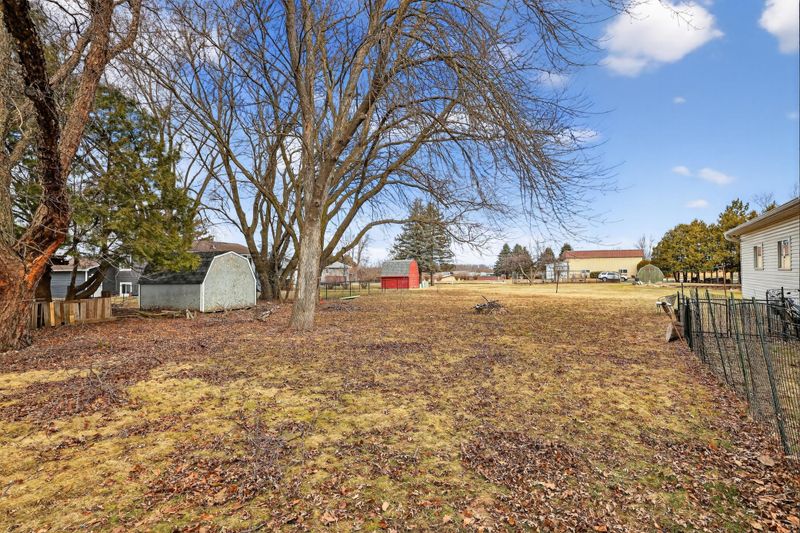 605 10th Ave NW, Dodge Center, MN 55927