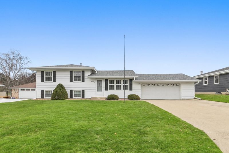 3400 Ebba St, White Bear Lake, MN 55110