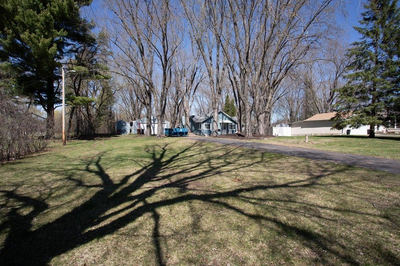 1873 Kohlman Ave, Maplewood, MN 55109