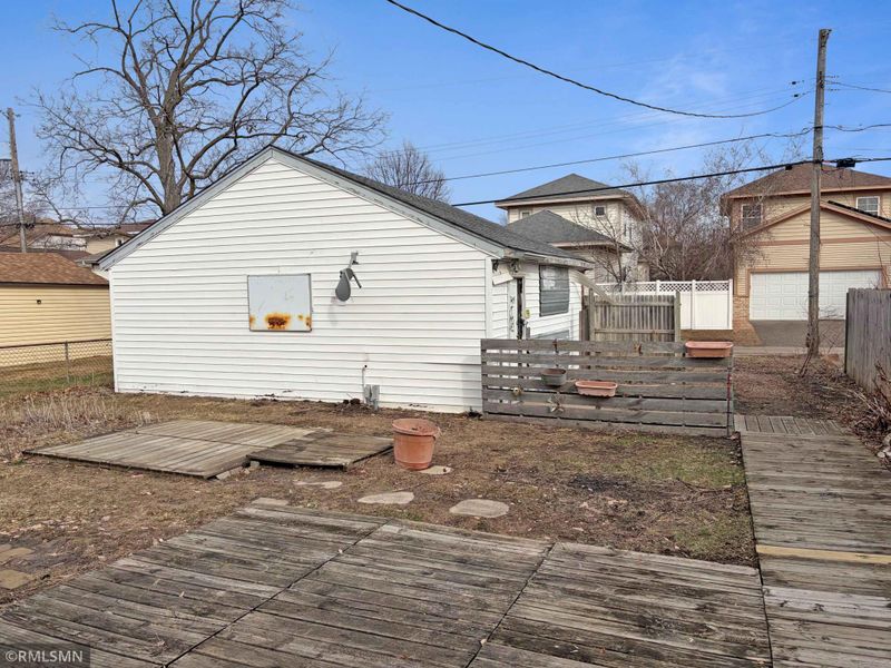 5230 Irving Ave N, Minneapolis, MN 55430