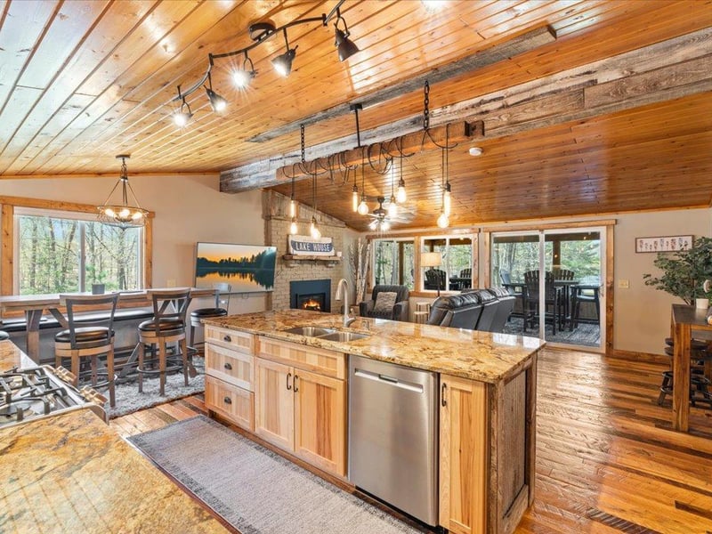 33527 Anderson Ct, Crosslake, MN 56442