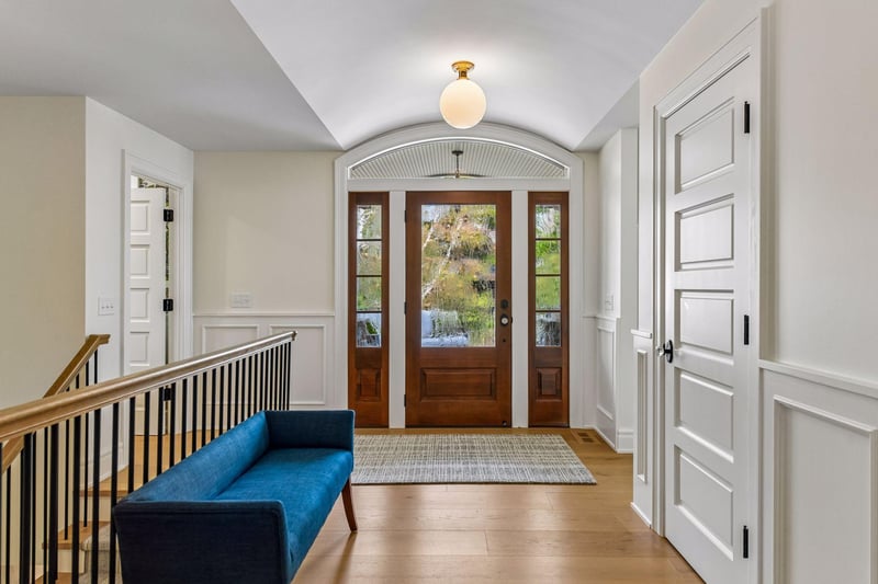 2442 Lafayette Rd, Wayzata, MN 55391