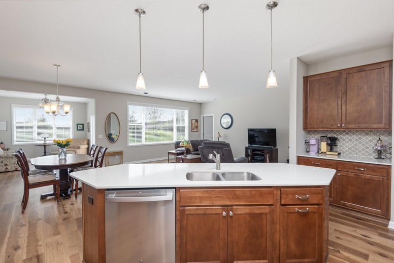1157 Fabel Ln, Waconia, MN 55387