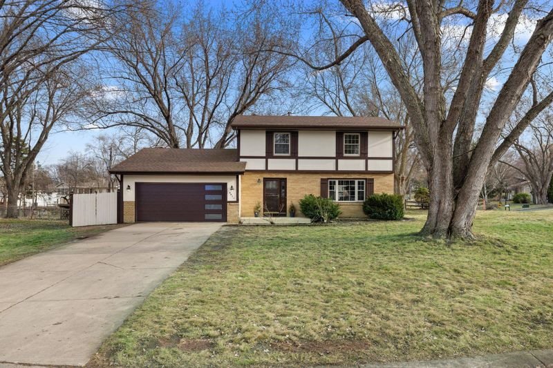 9911 Johnson Cir, Bloomington, MN 55437