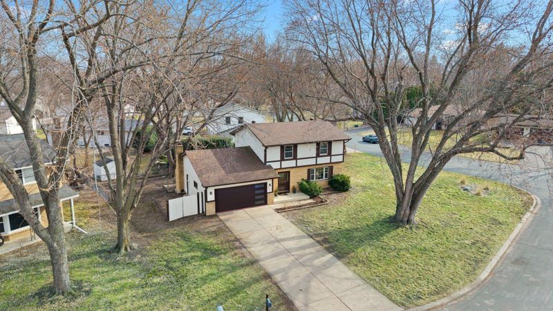 9911 Johnson Cir, Bloomington, MN 55437