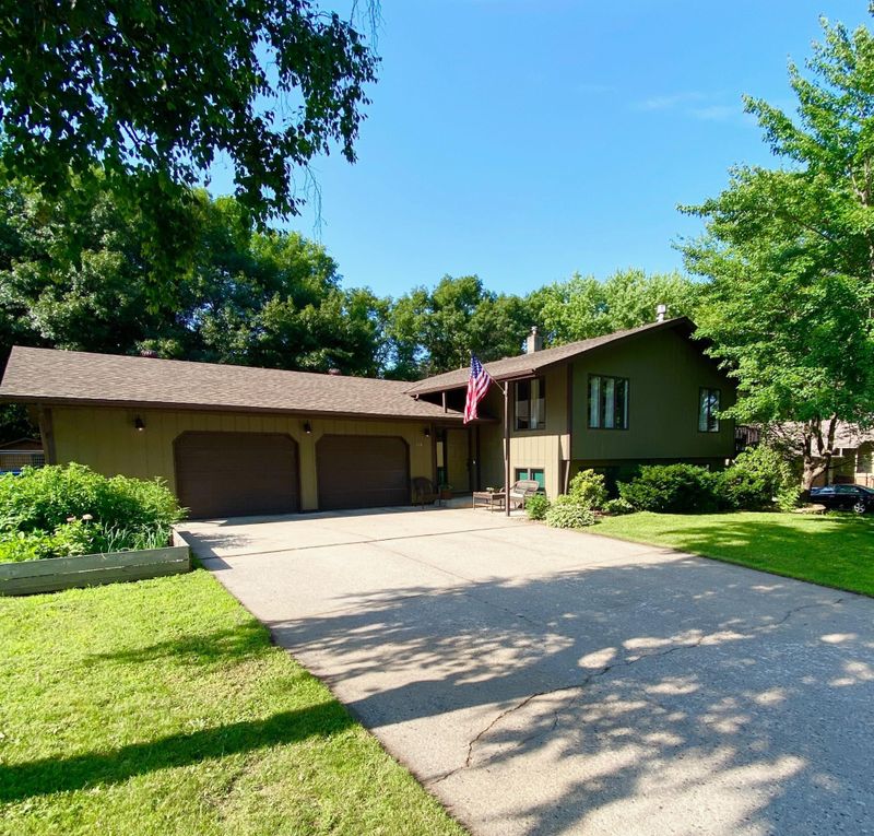110 11th St N, Sauk Rapids, MN 56379