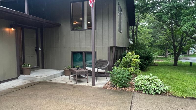110 11th St N, Sauk Rapids, MN 56379
