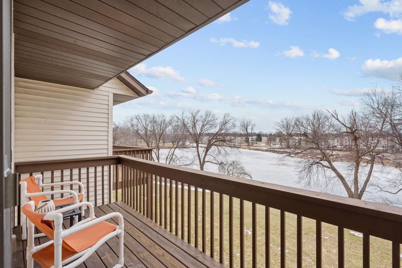 2644 Lake Court Dr #31, Mounds View, MN 55112