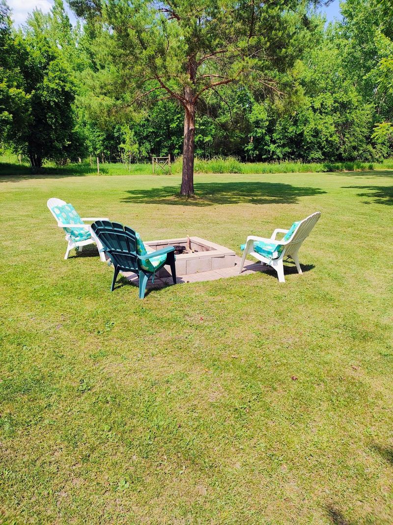 704 Martha Ave N, Thief River Falls, MN 56701