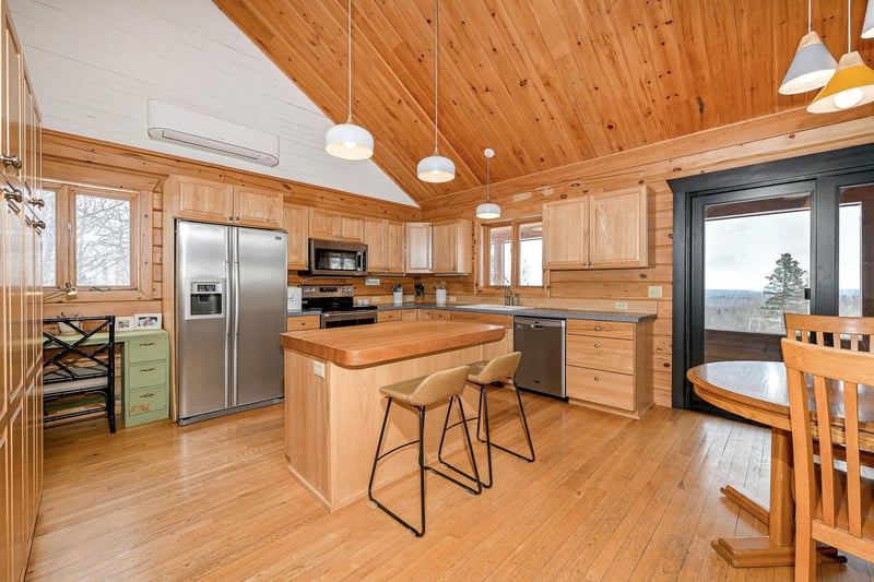 7001 Olson Rd, Two Harbors, MN 55616