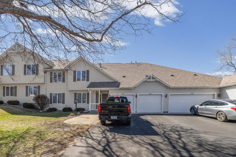 2662 Lake Court Dr #48, Mounds View, MN 55112