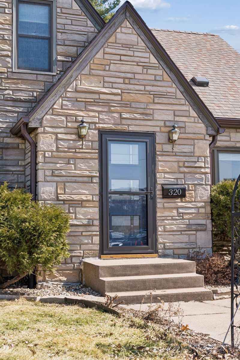 320 9th Ave N, South Saint Paul, MN 55075