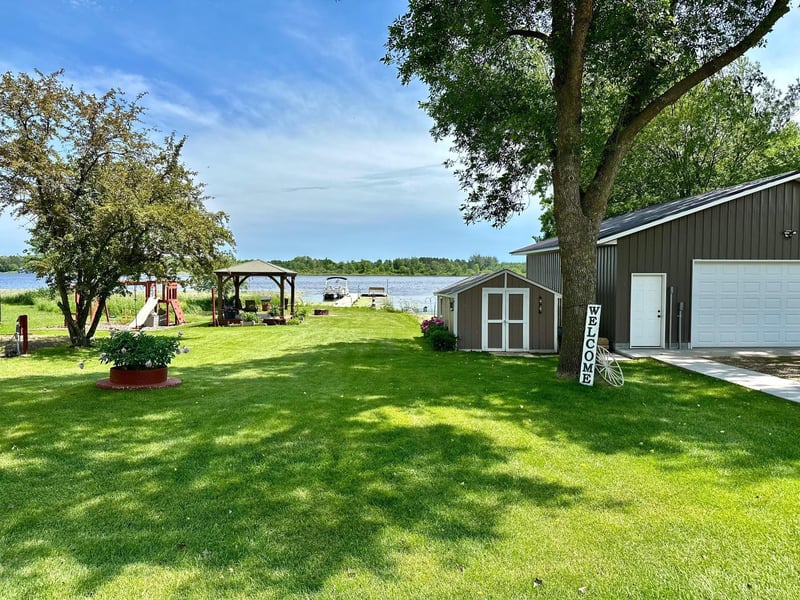 46350 Cambridge Dr, Stanchfield, MN 55080