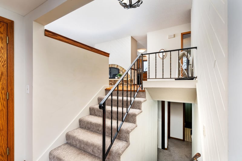 4870 Woodridge Dr, Hermantown, MN 55811