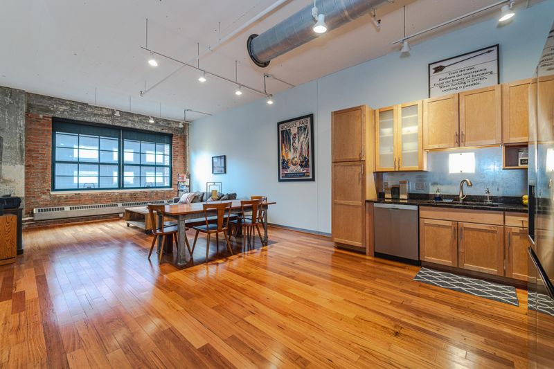 250 Park Ave #304, Minneapolis, MN 55415