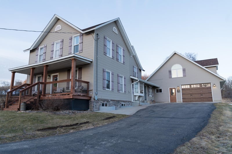 S694 Gilman Valley Rd, Mondovi, WI 54755