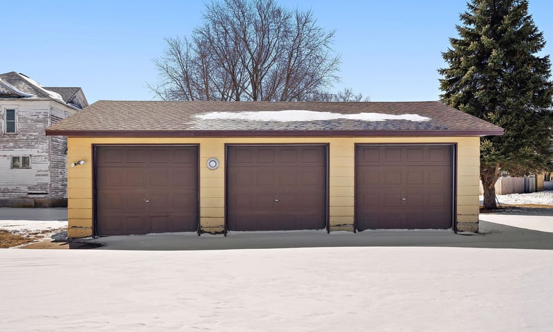 529 Division St, Brownton, MN 55312