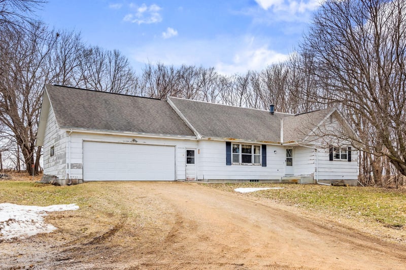 11105 150th St, Cologne, MN 55322