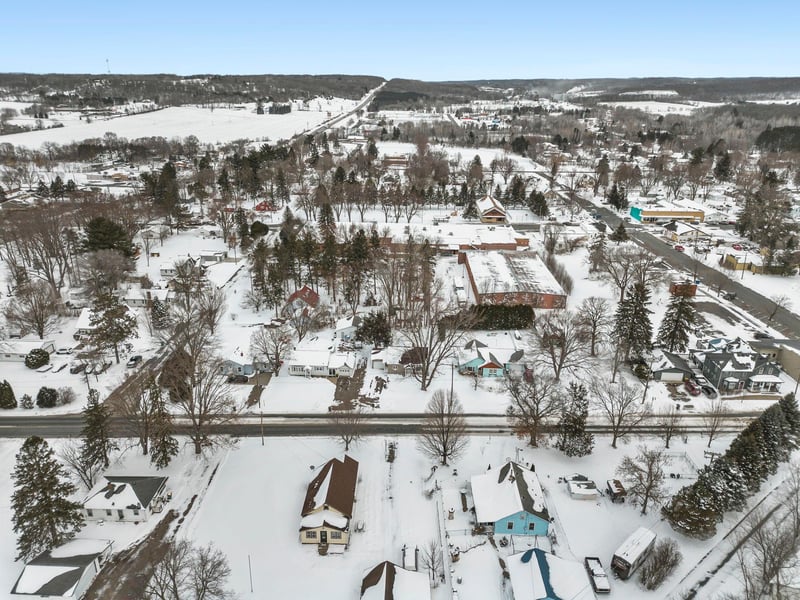 127 State St W, Dresser, WI 54009