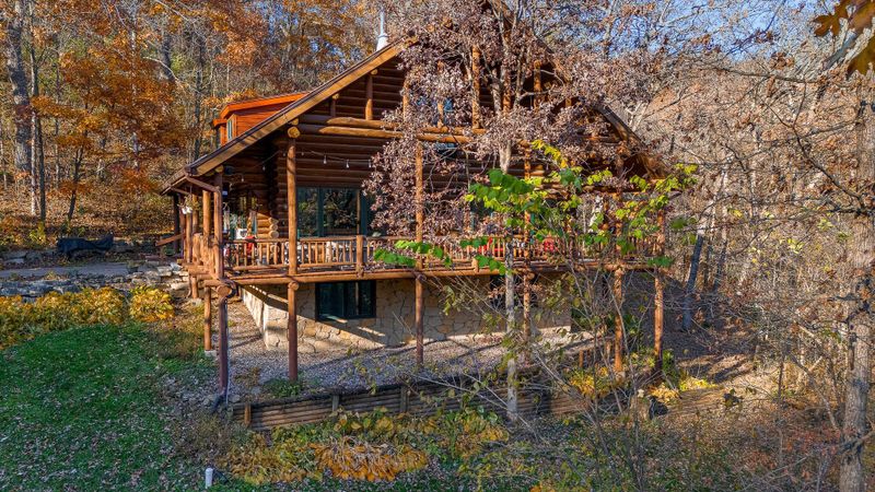 8706 State 44, Caledonia, MN 55921
