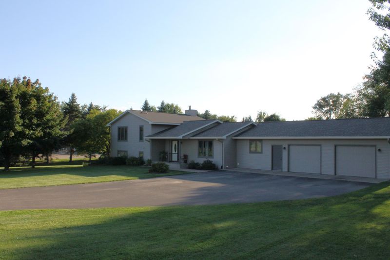 N8785 1020th St, River Falls, WI 54022
